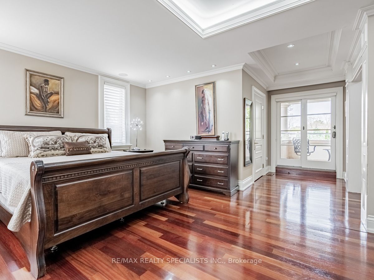 295 BELVENIA Road