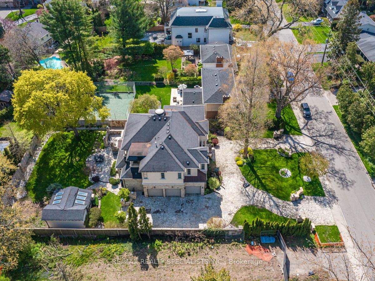 295 BELVENIA Road