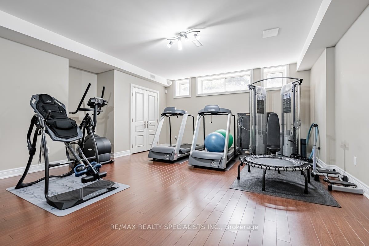 295 BELVENIA Road