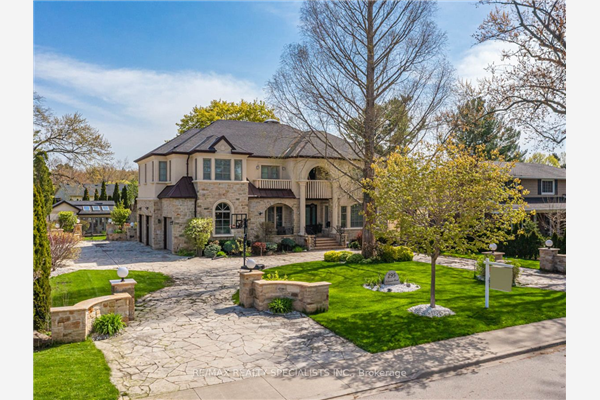 295 Belvenia Rd, Burlington