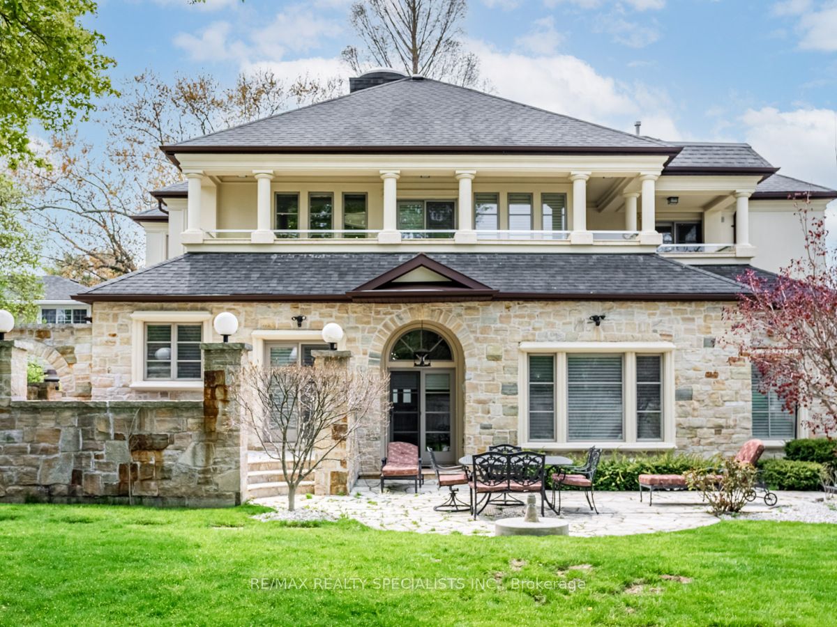 295 BELVENIA Road