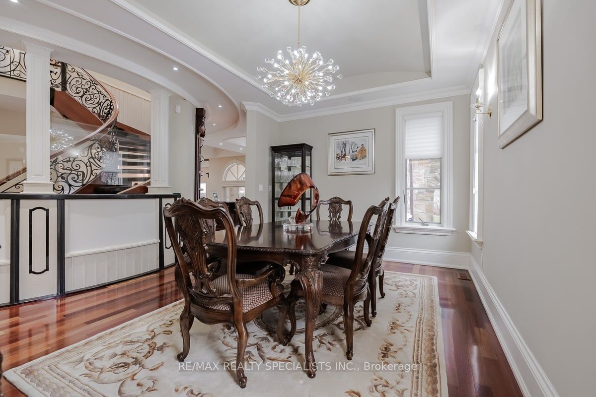 295 BELVENIA Road