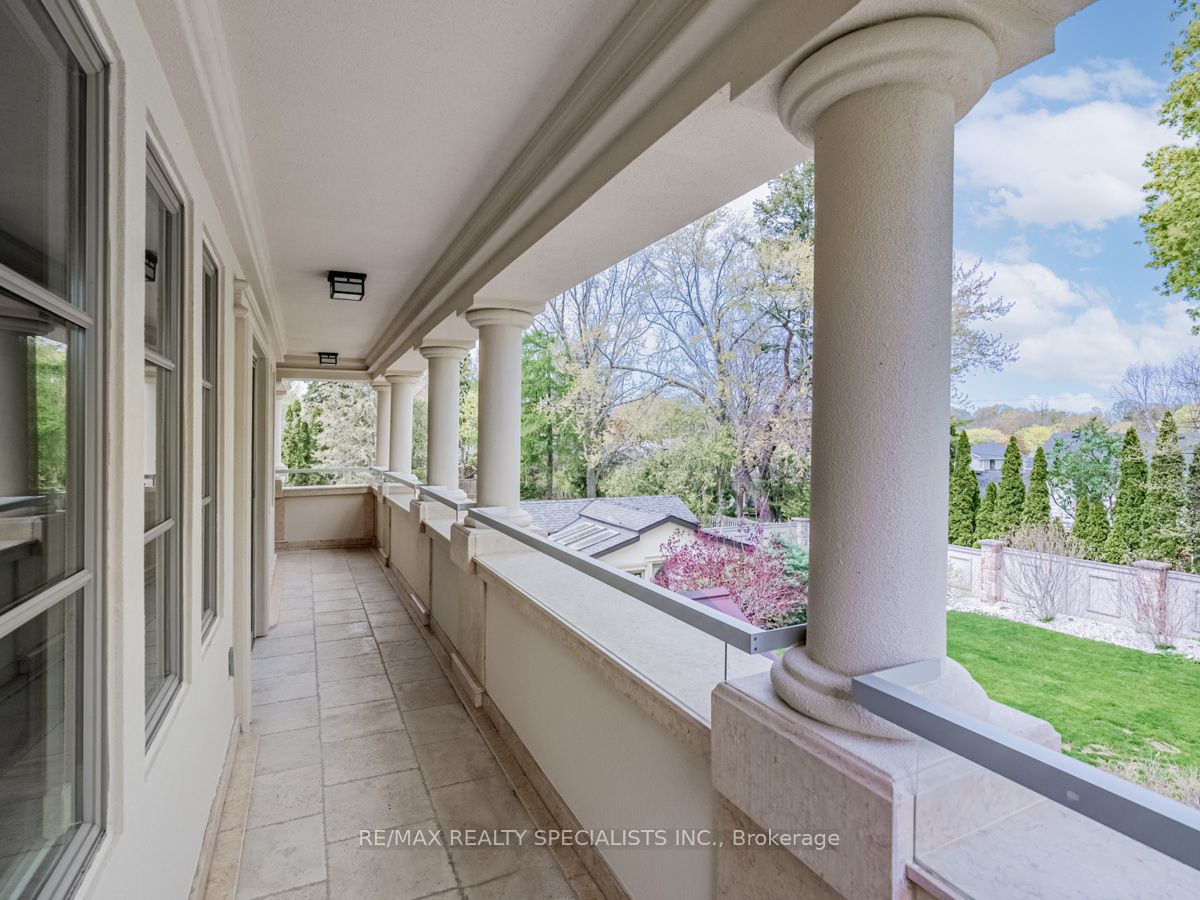 295 BELVENIA Road