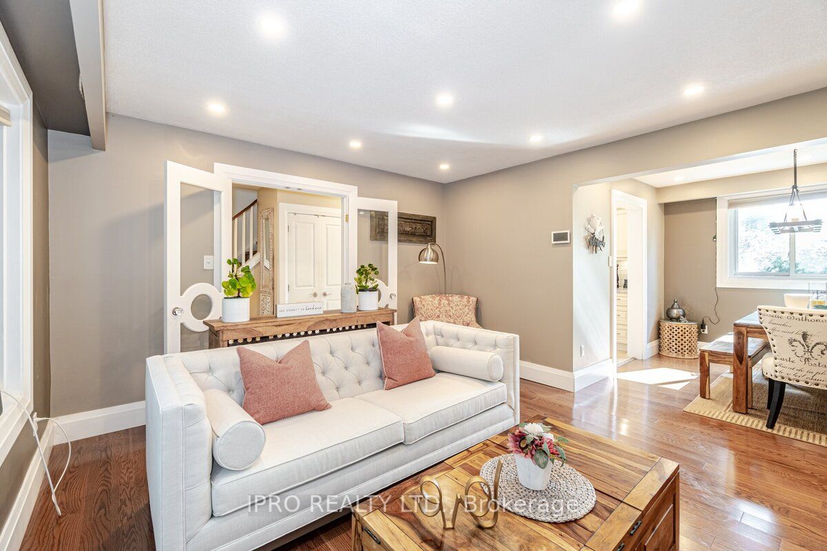 888 Maple Ave