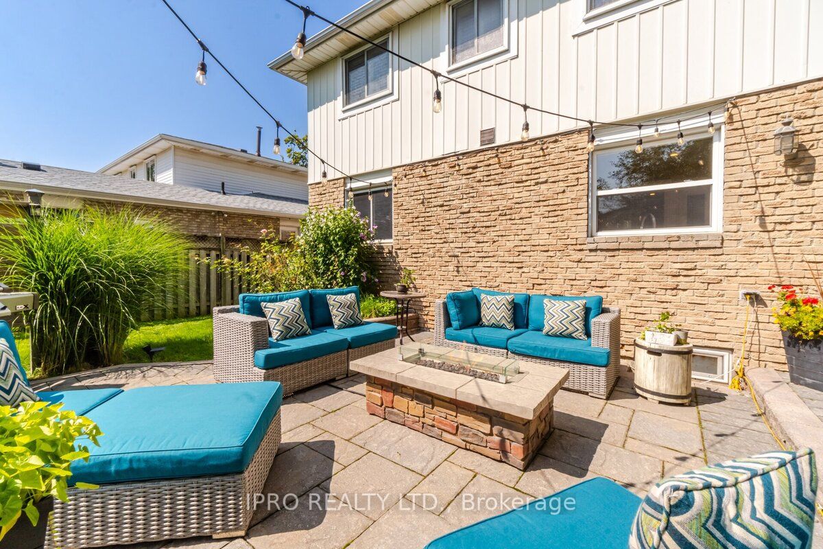 888 Maple Ave