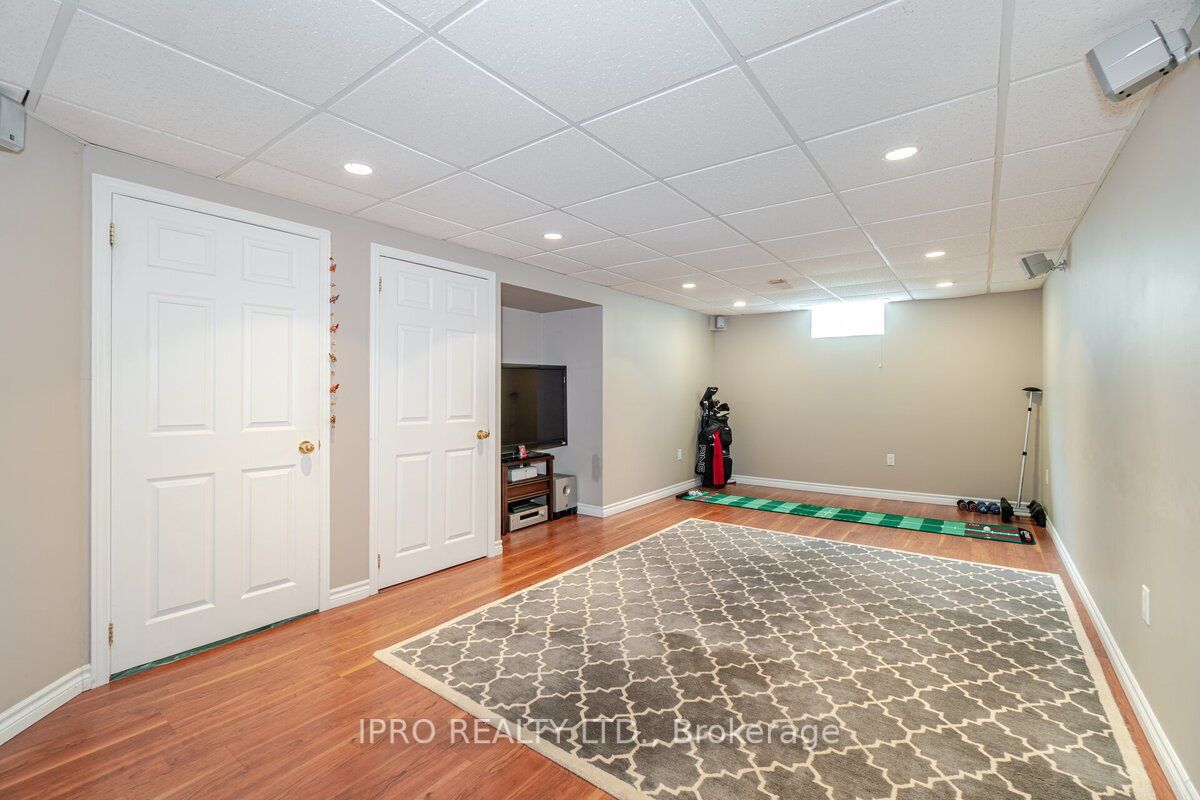 888 Maple Ave