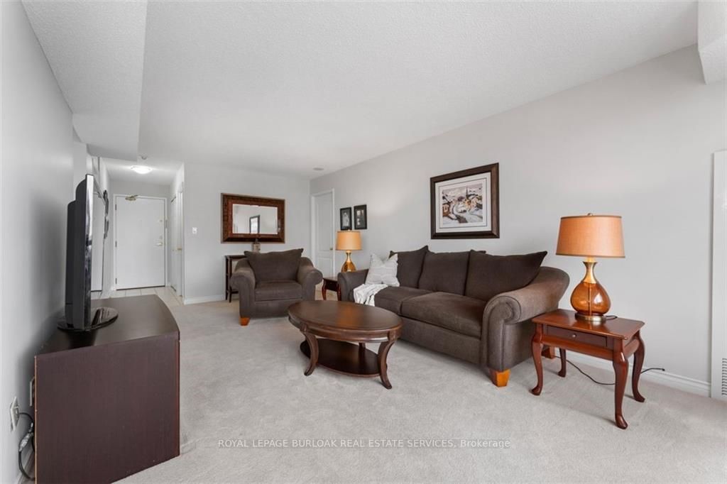 1276 Maple Crossing Boulevard, #1909