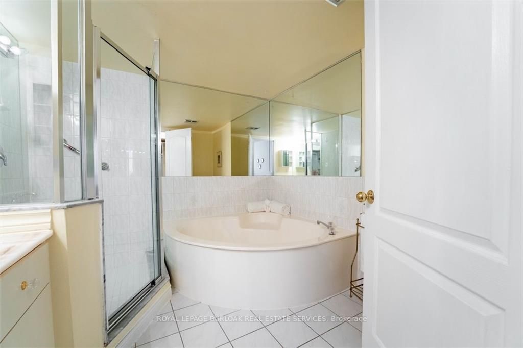 1276 Maple Crossing Boulevard, #1909