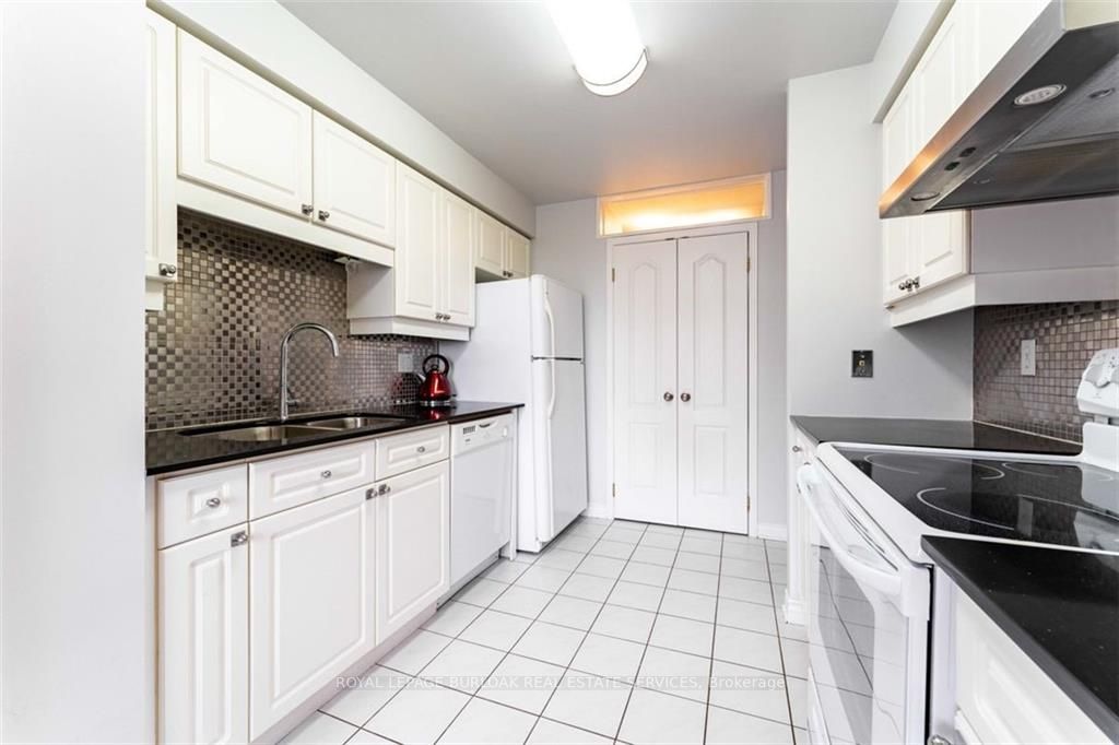 1276 Maple Crossing Boulevard, #1909
