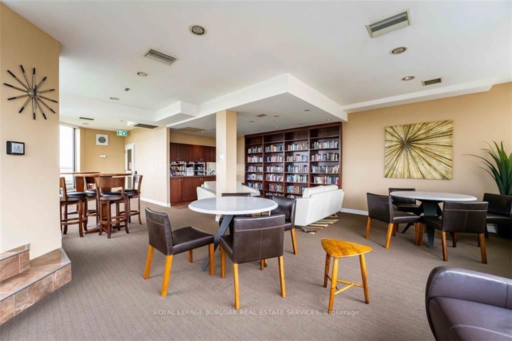 1276 Maple Crossing Boulevard, #1909