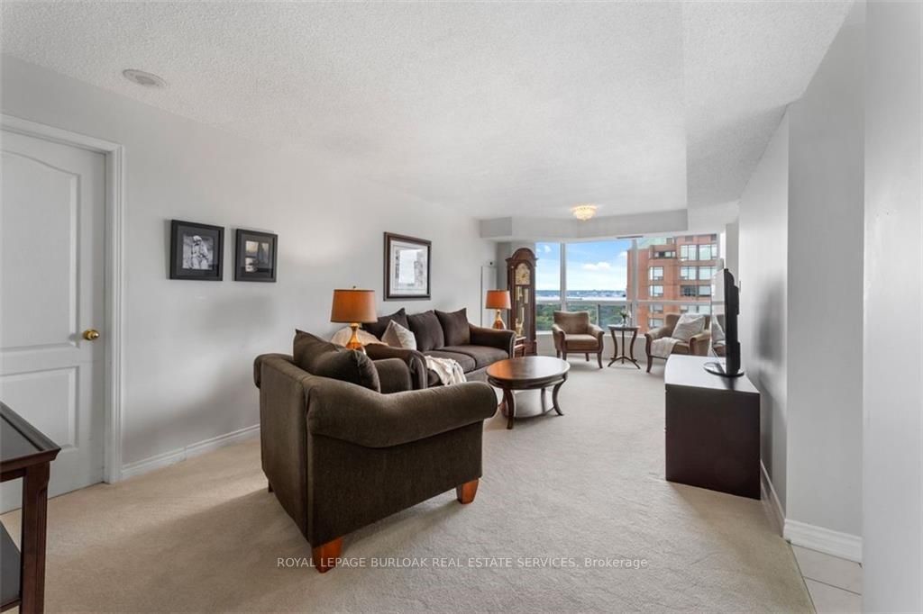 1276 Maple Crossing Boulevard, #1909
