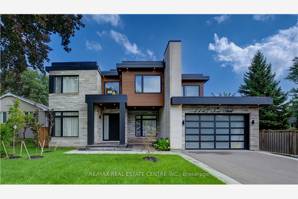 1142 Shaw St, Oakville