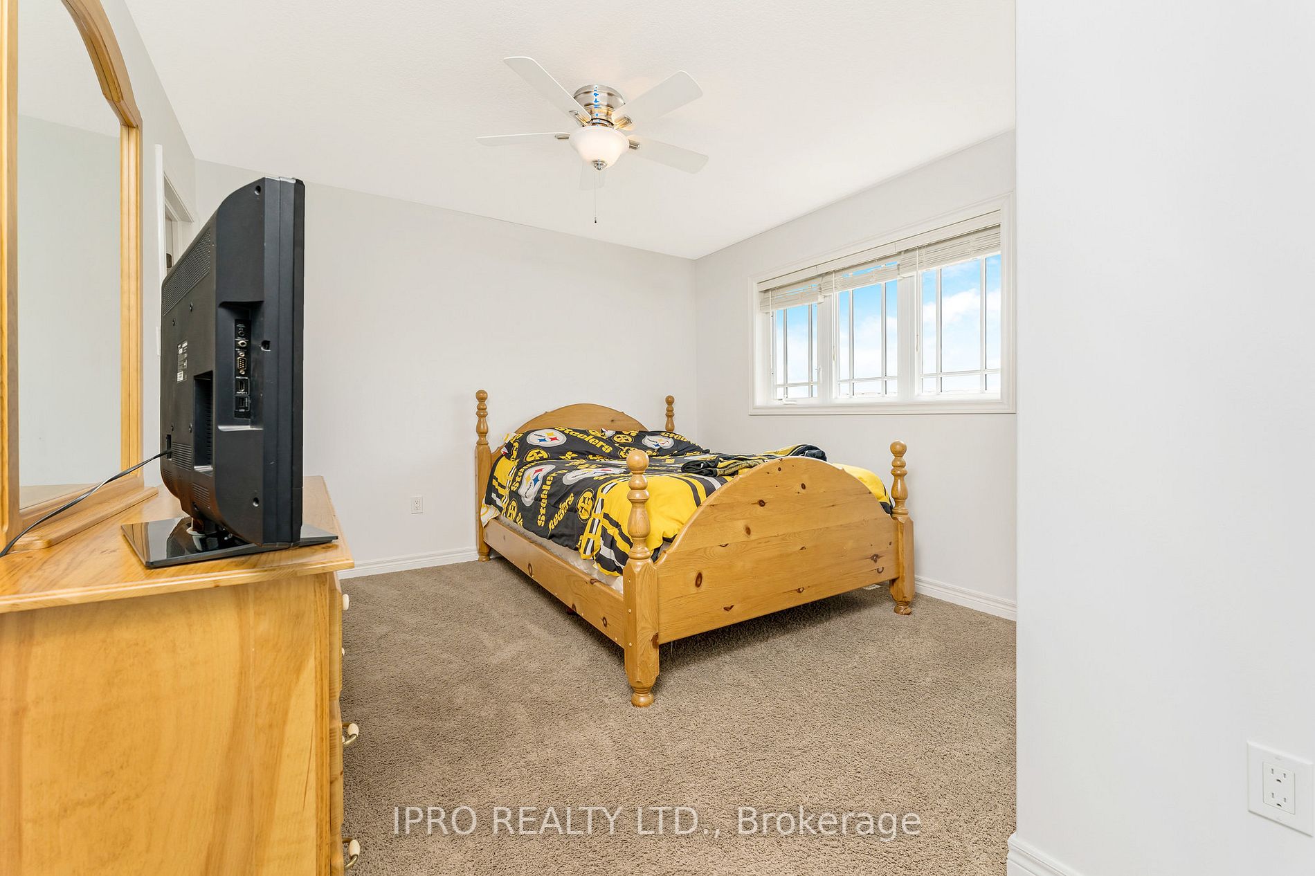 81 Wardlaw Avenue
