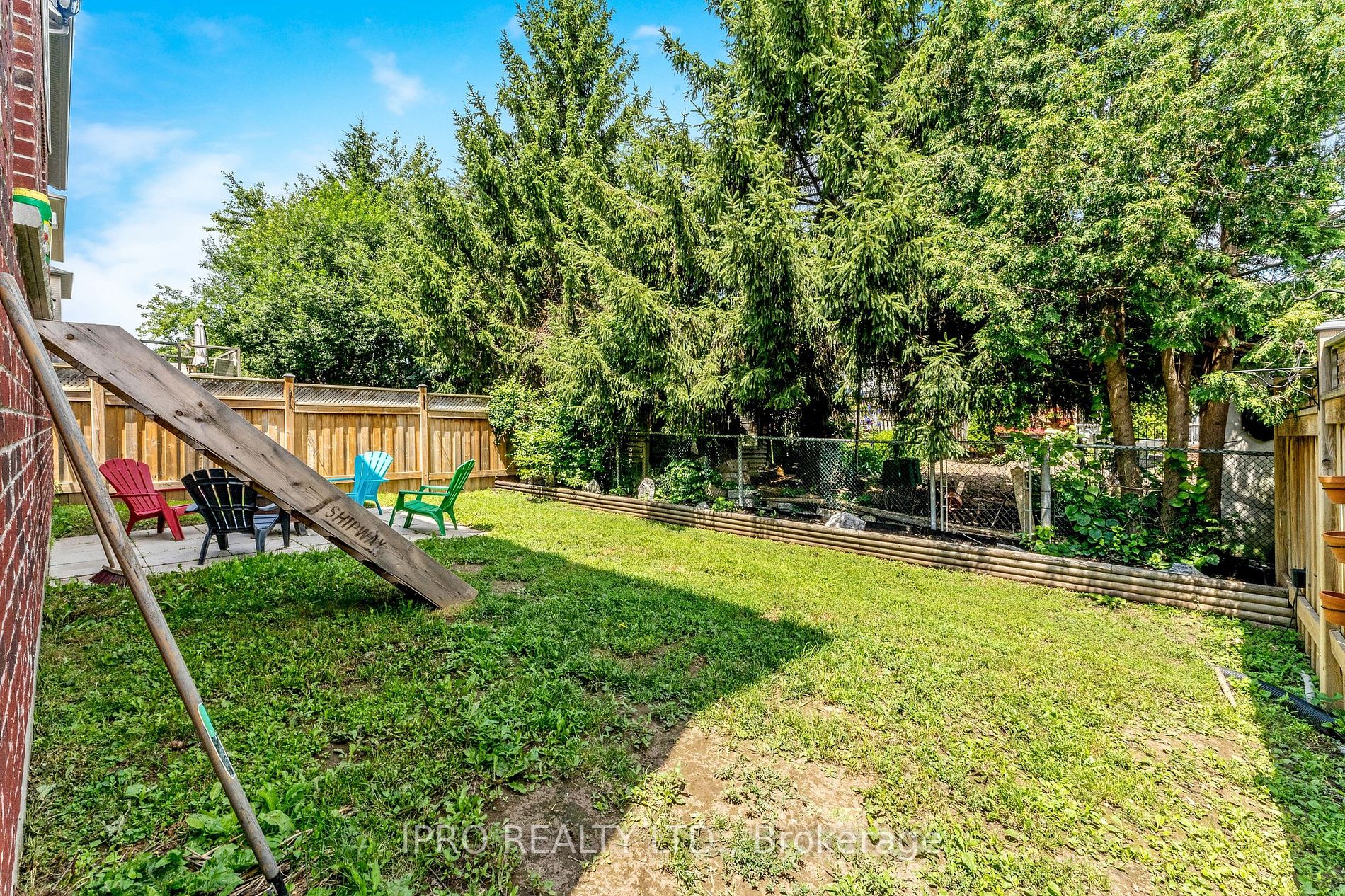 81 Wardlaw Avenue