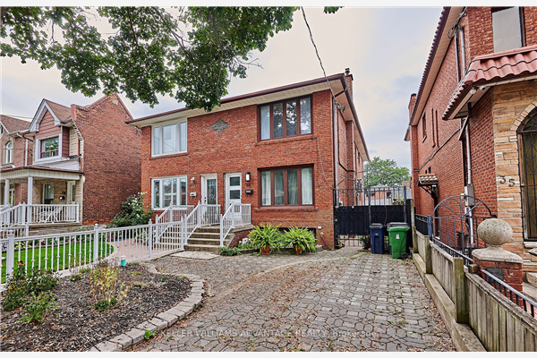 33 Armstrong Ave, Toronto