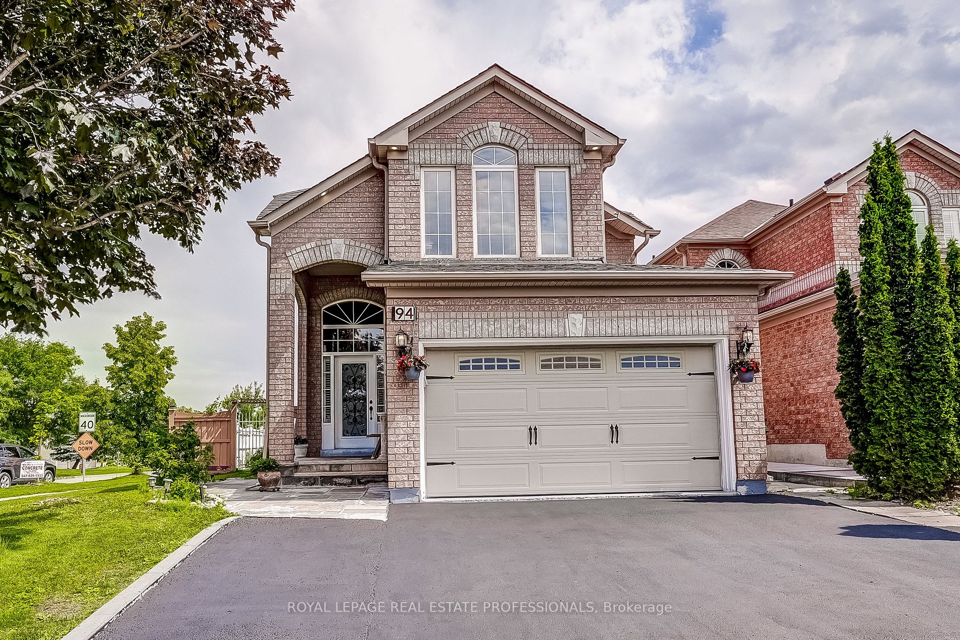 94 Stella Cres