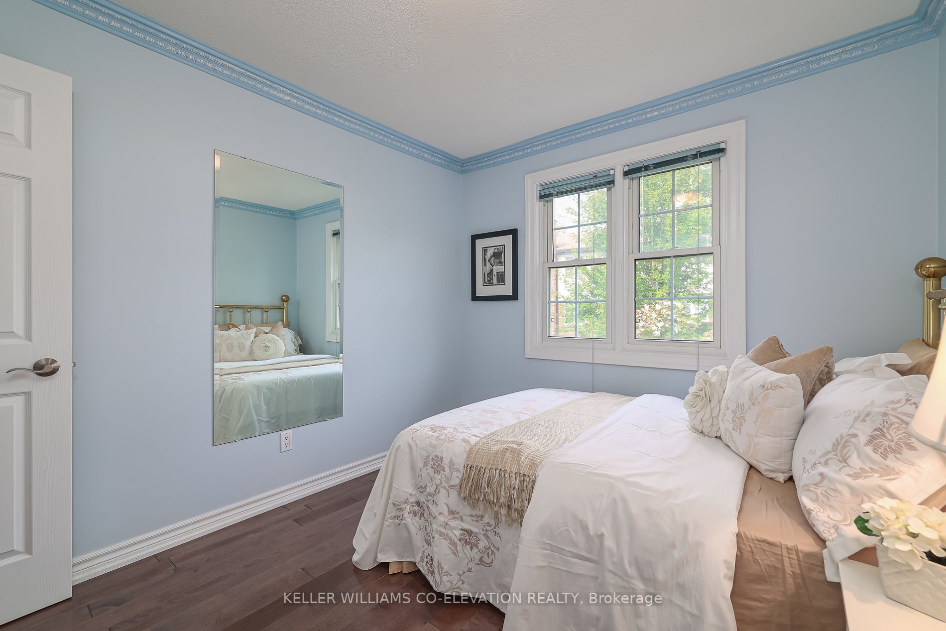 2120 Rathburn Rd E, #108