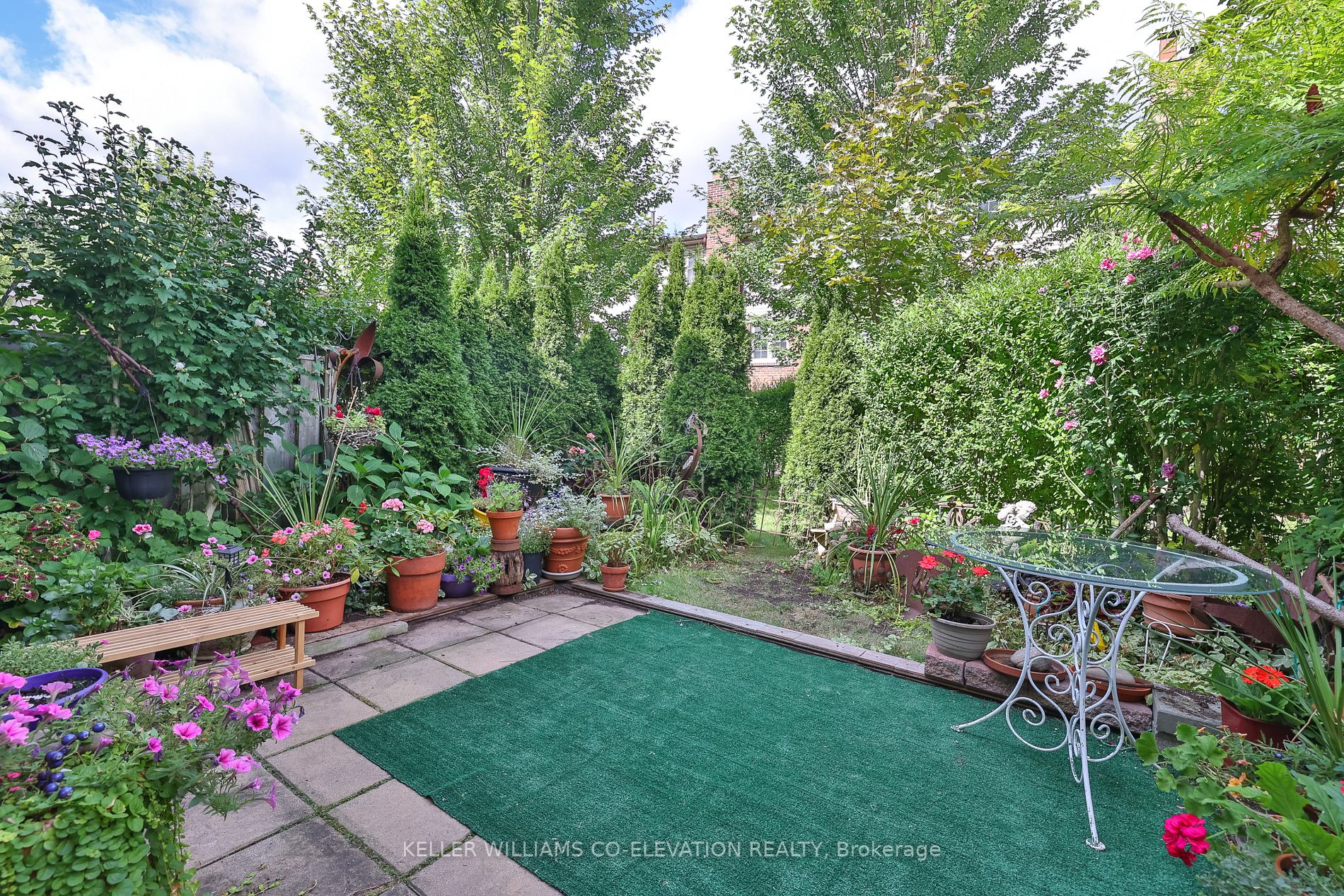 2120 Rathburn Rd E, #108
