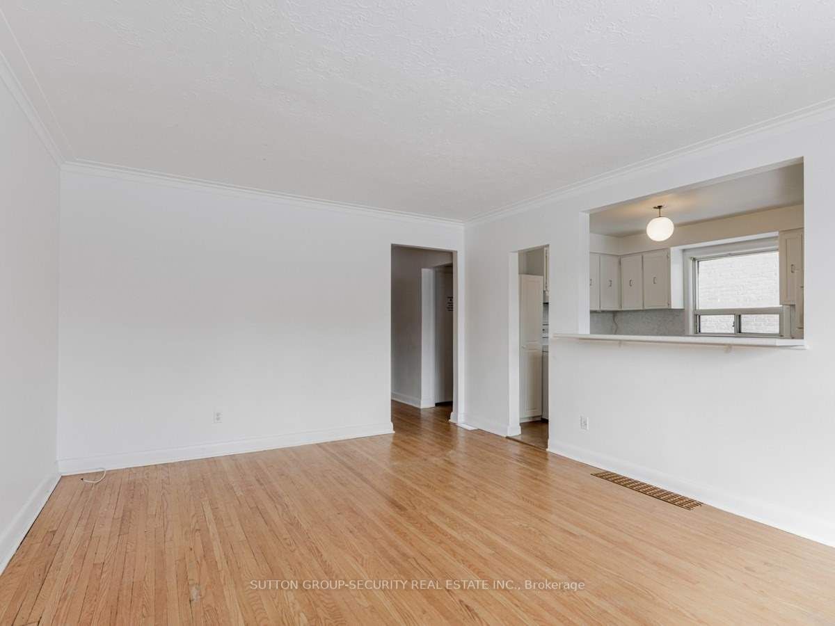 1104 Glengrove Ave