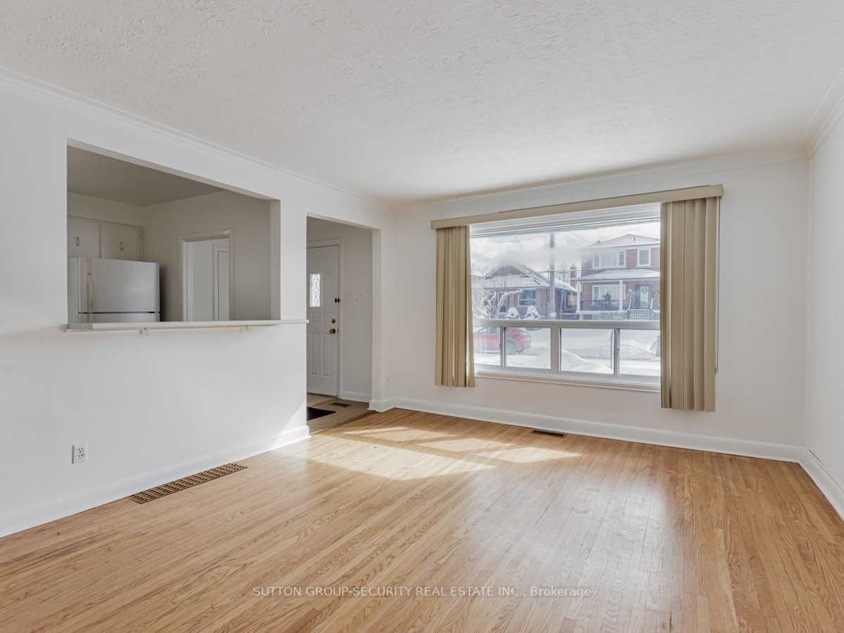 1104 Glengrove Ave