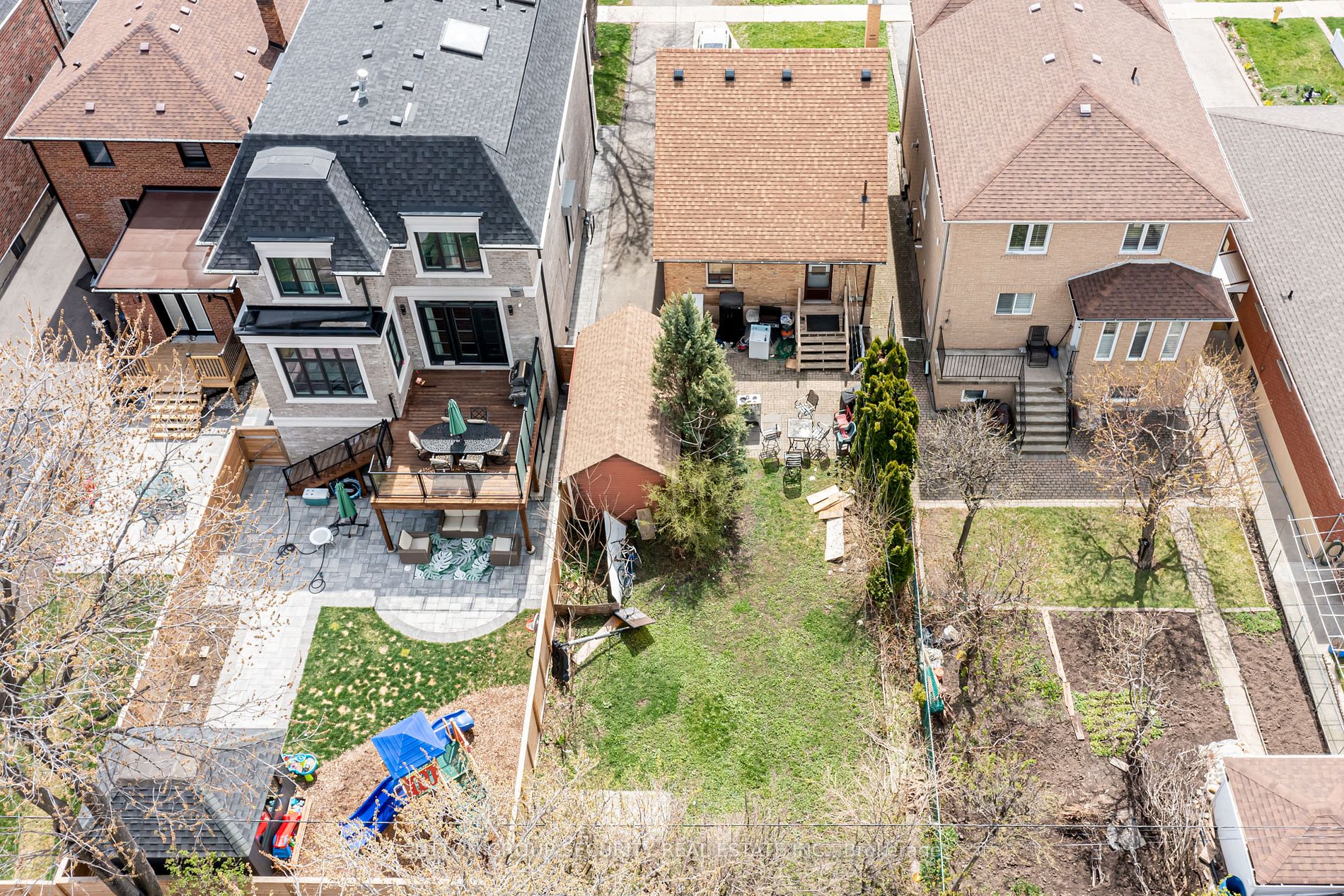 1104 Glengrove Ave