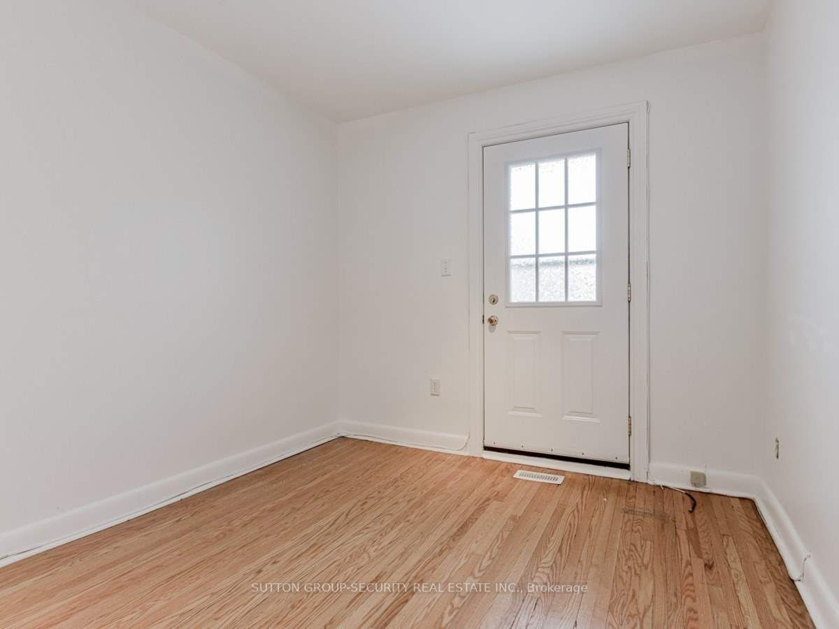 1104 Glengrove Ave
