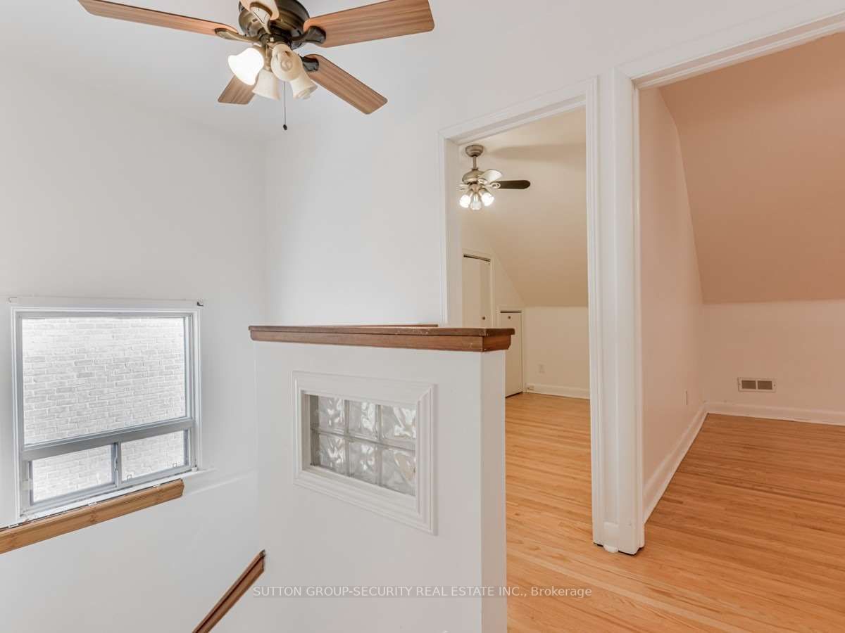 1104 Glengrove Ave