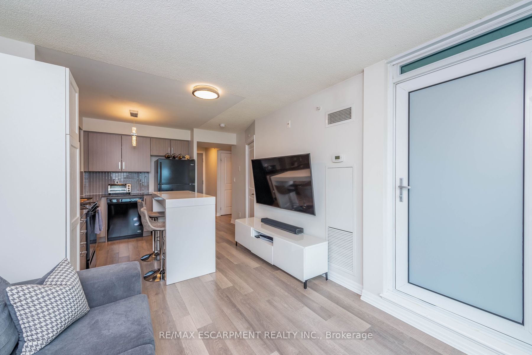 Listing W6810796 - Large Photo # 24