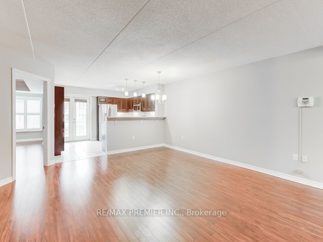 1380 Main St E, #112