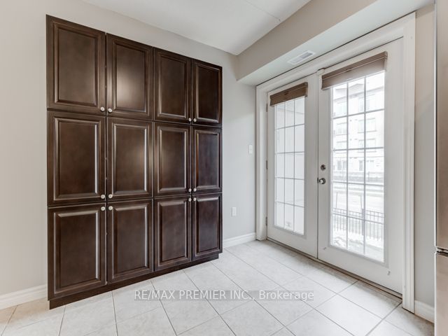 1380 Main St E, #112