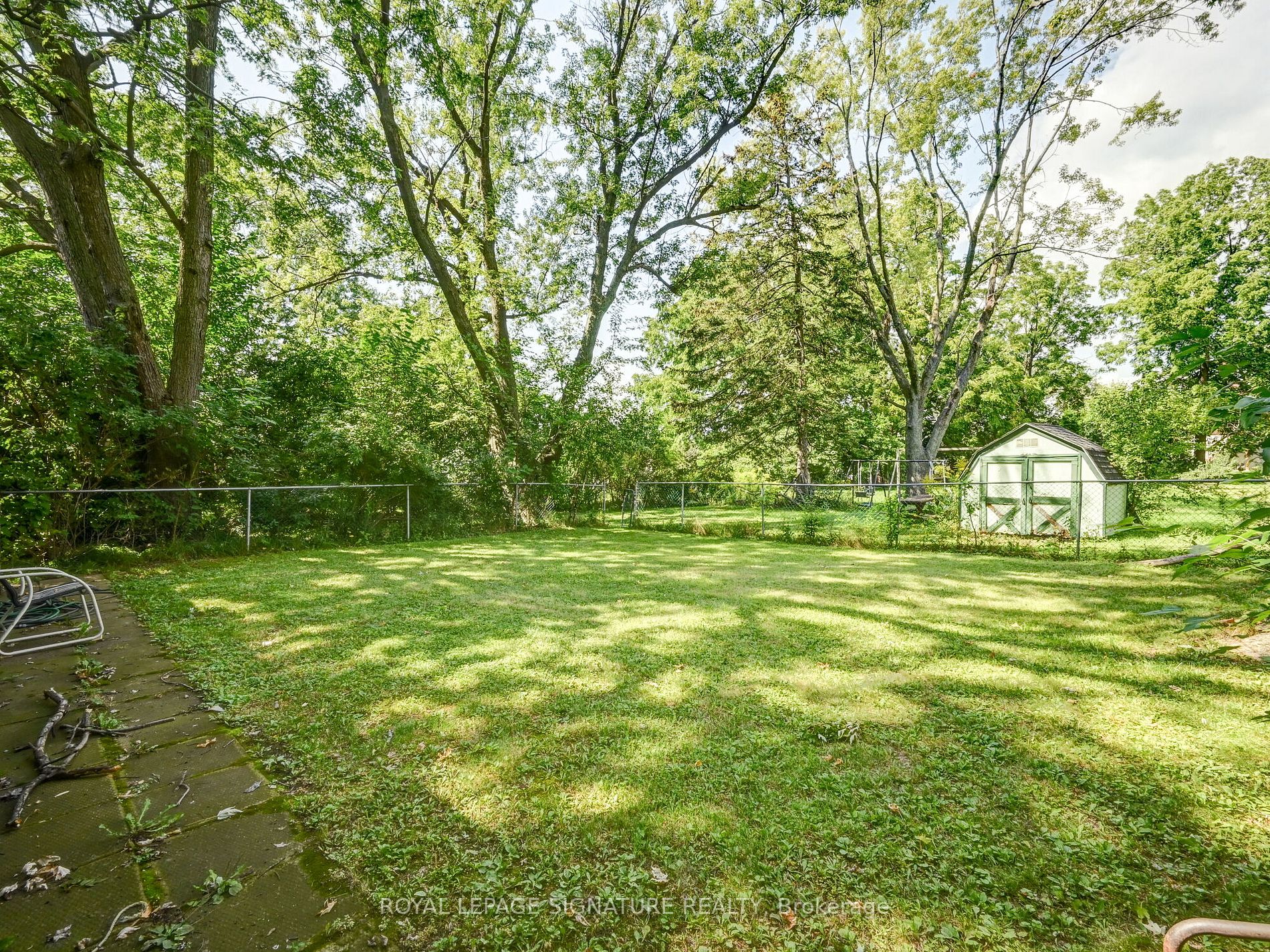 2287 Glenwood School Drive
