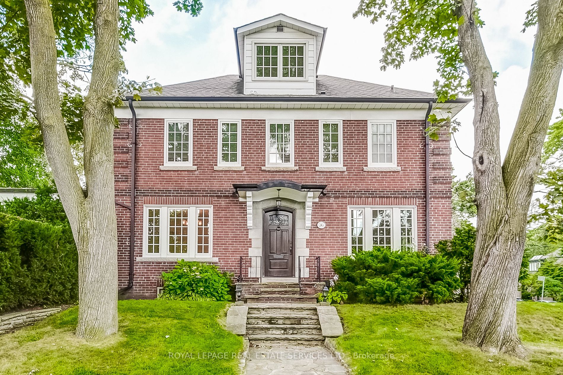 30 Grenview Blvd N