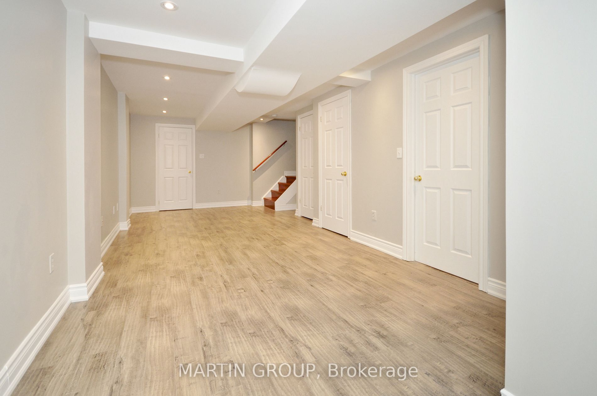 5629 Evelyn Lane