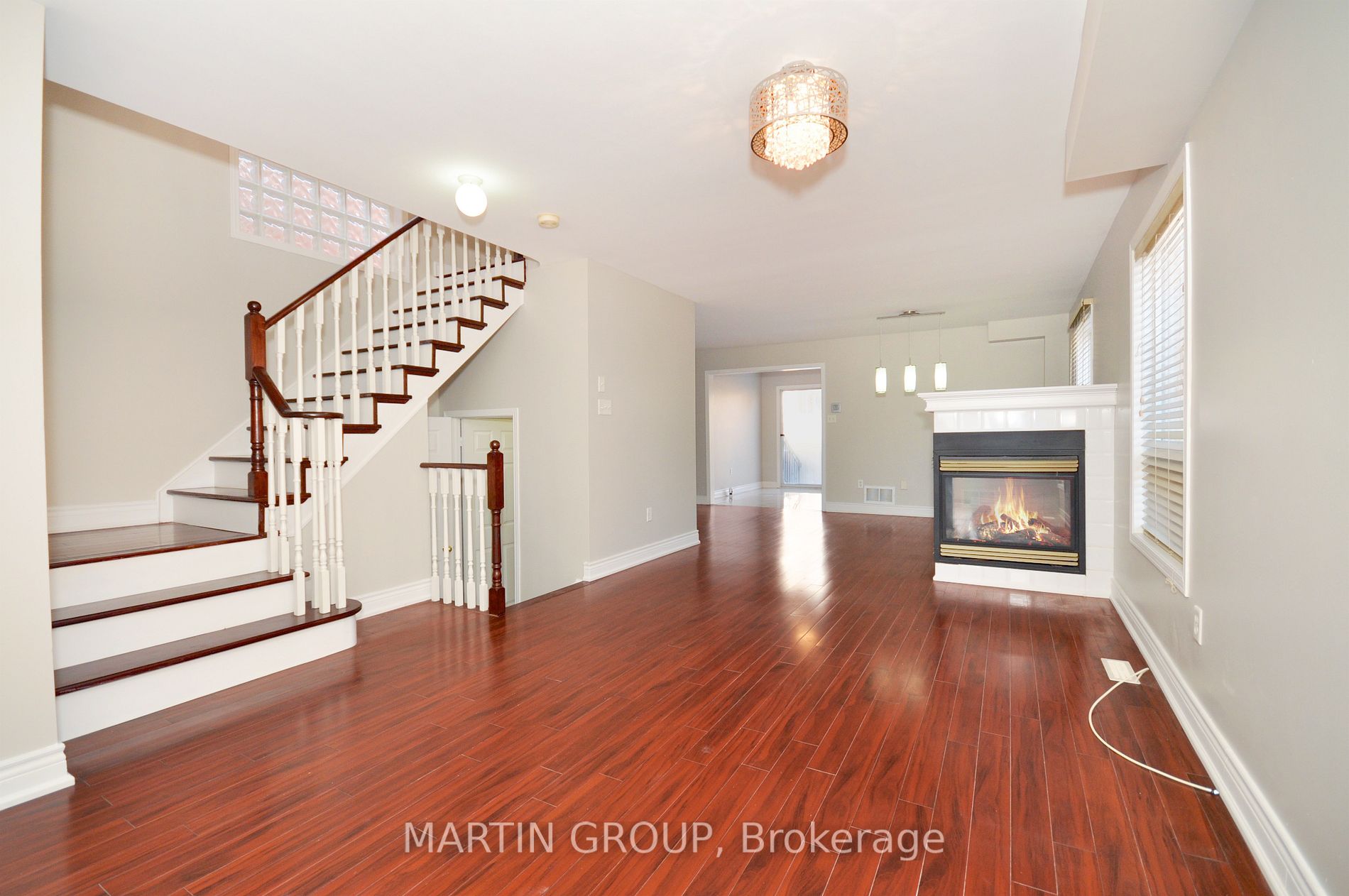 5629 Evelyn Lane