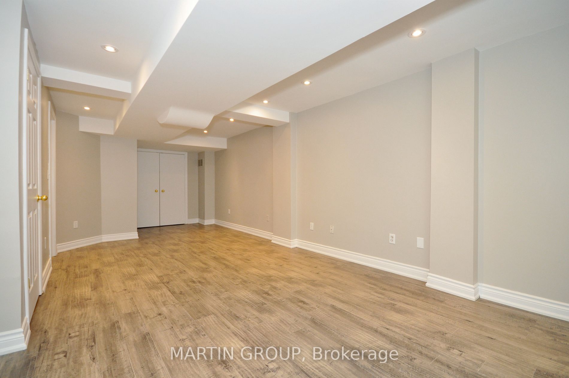 5629 Evelyn Lane