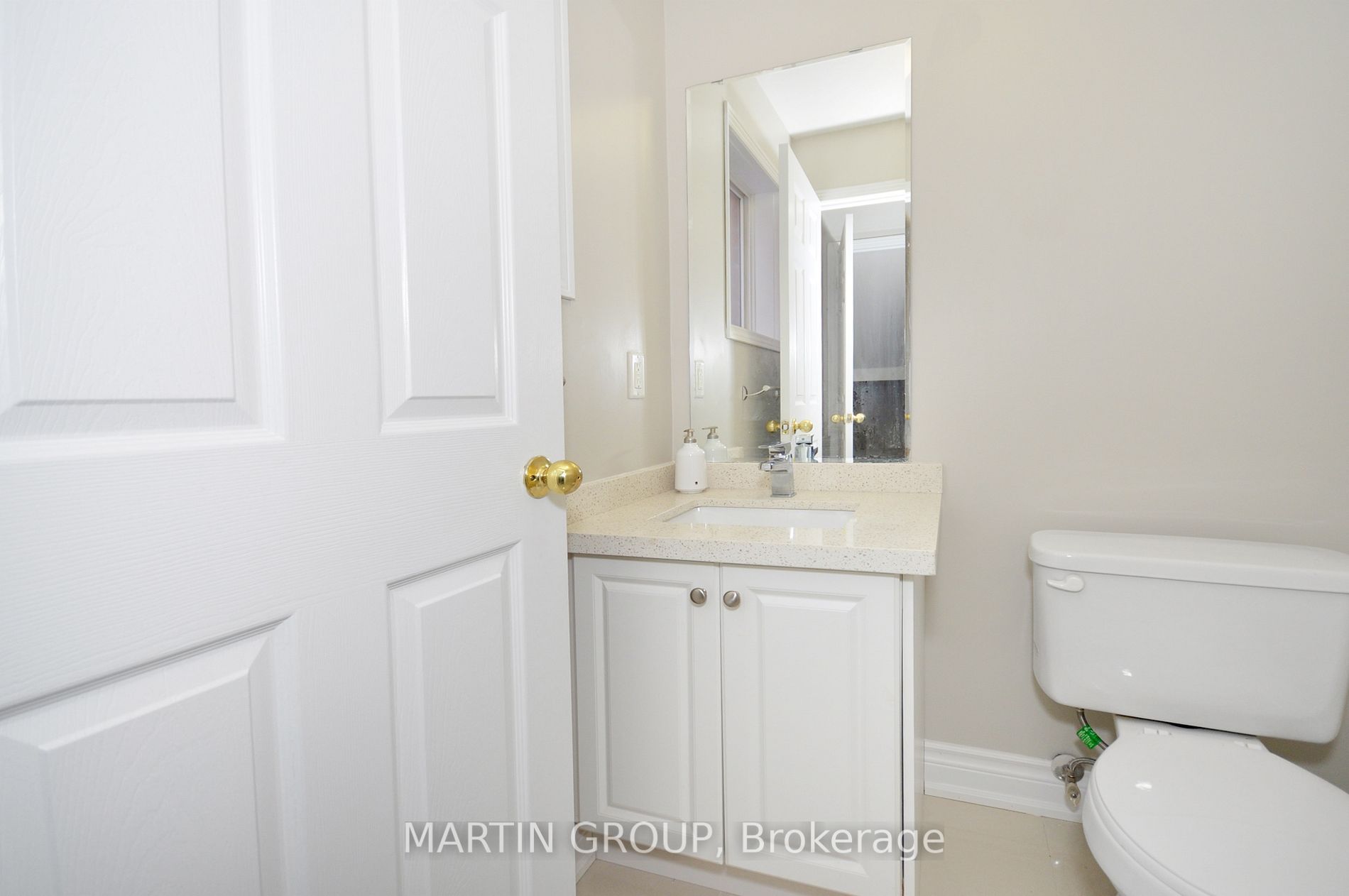 5629 Evelyn Lane