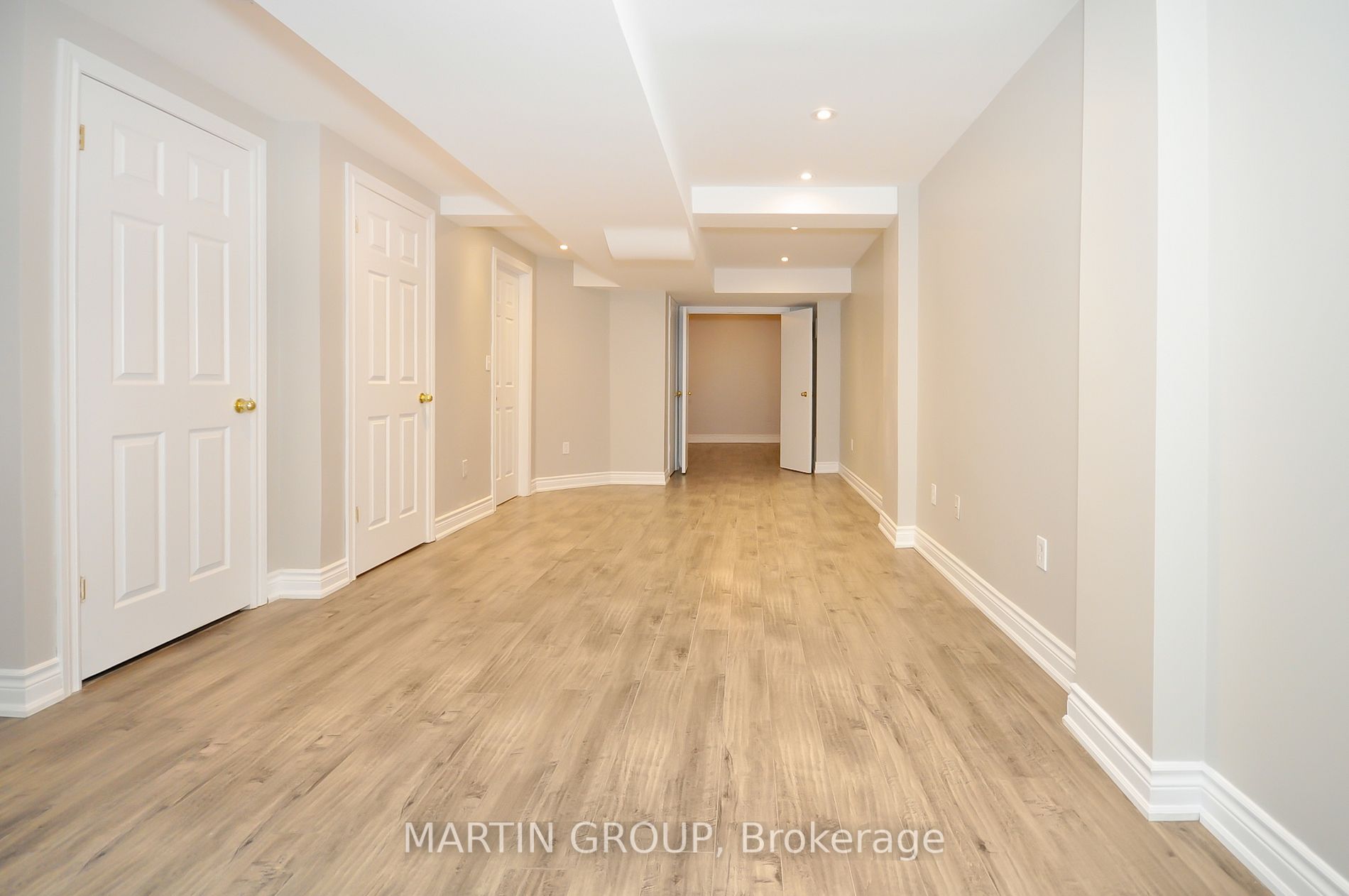 5629 Evelyn Lane