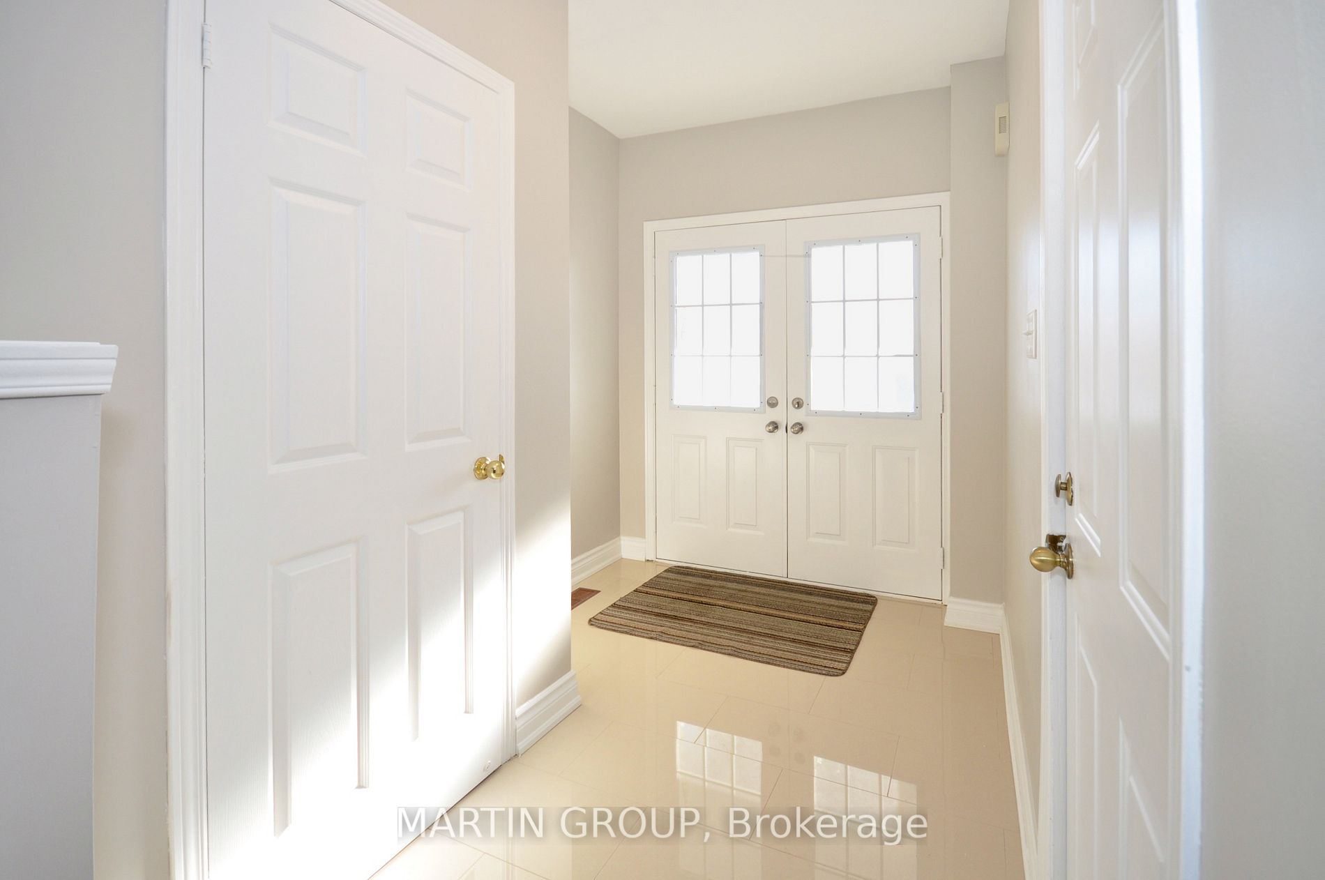 5629 Evelyn Lane