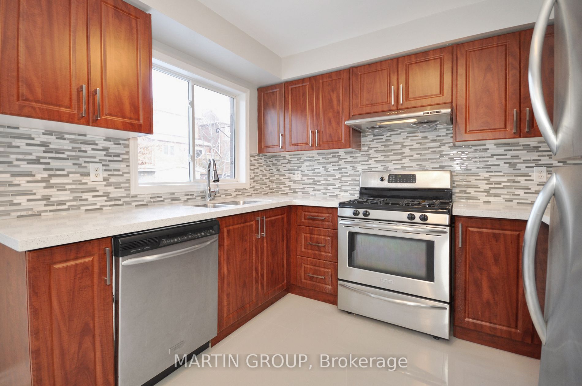 5629 Evelyn Lane