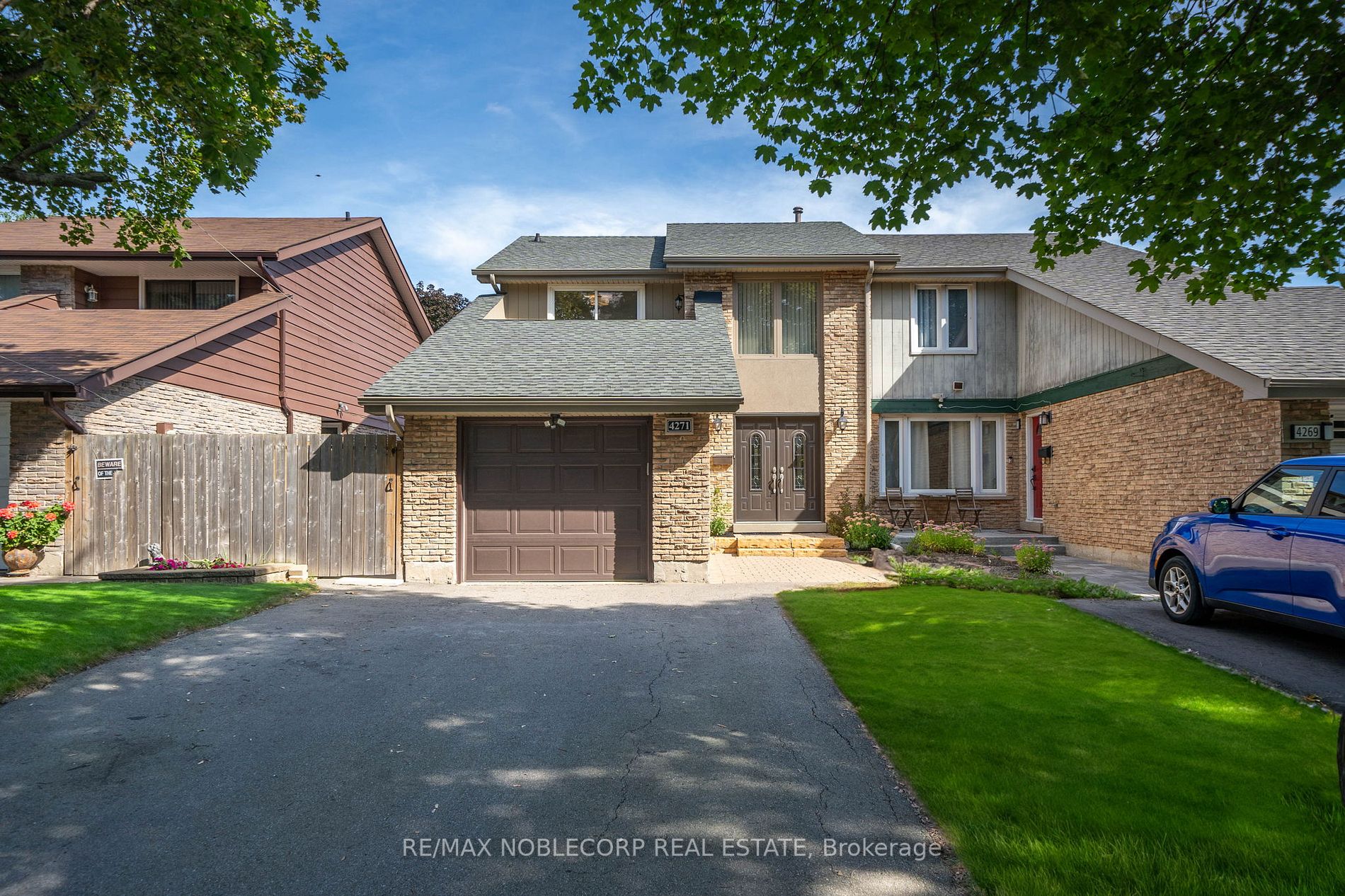 4271 Taffey Cres