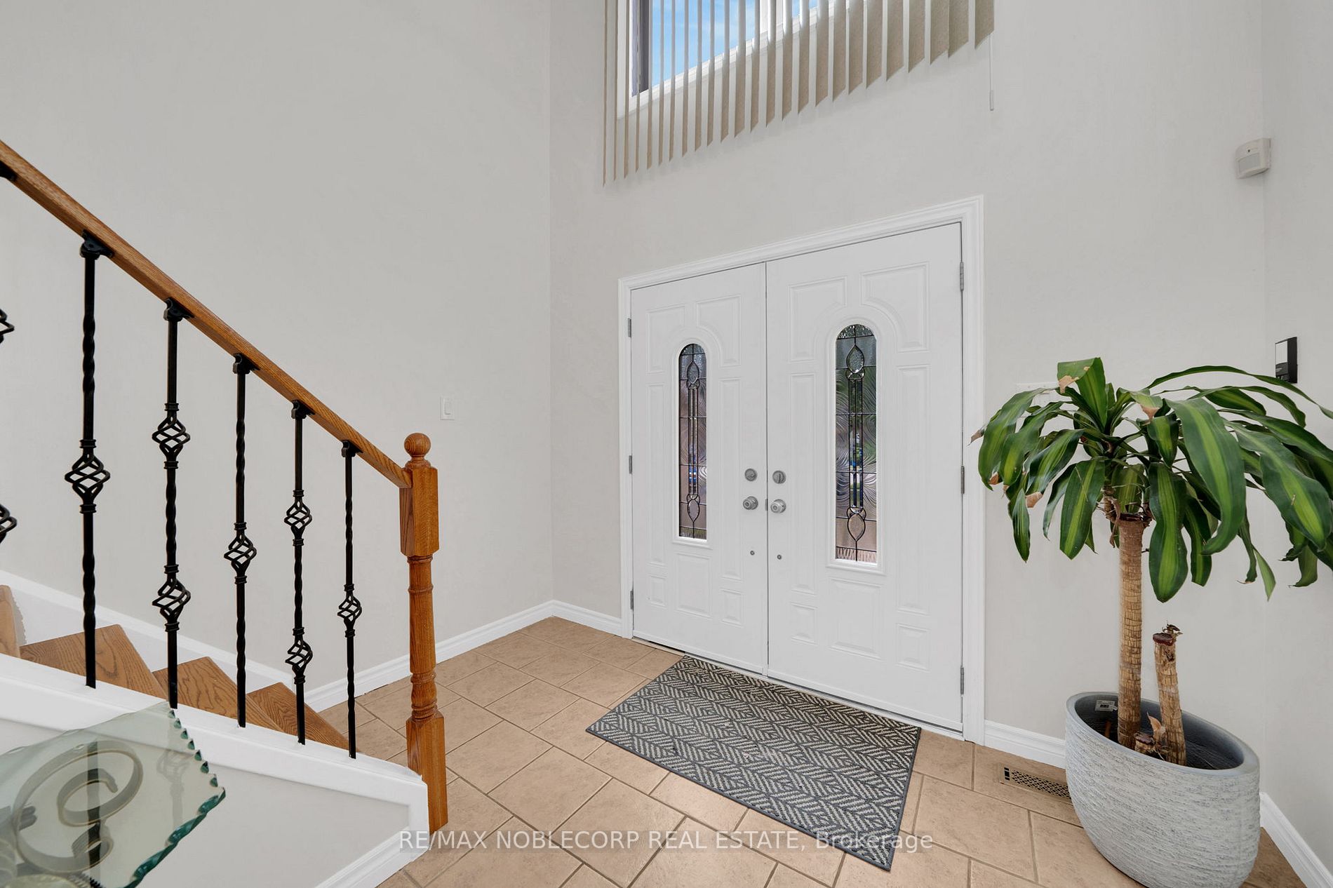 4271 Taffey Cres