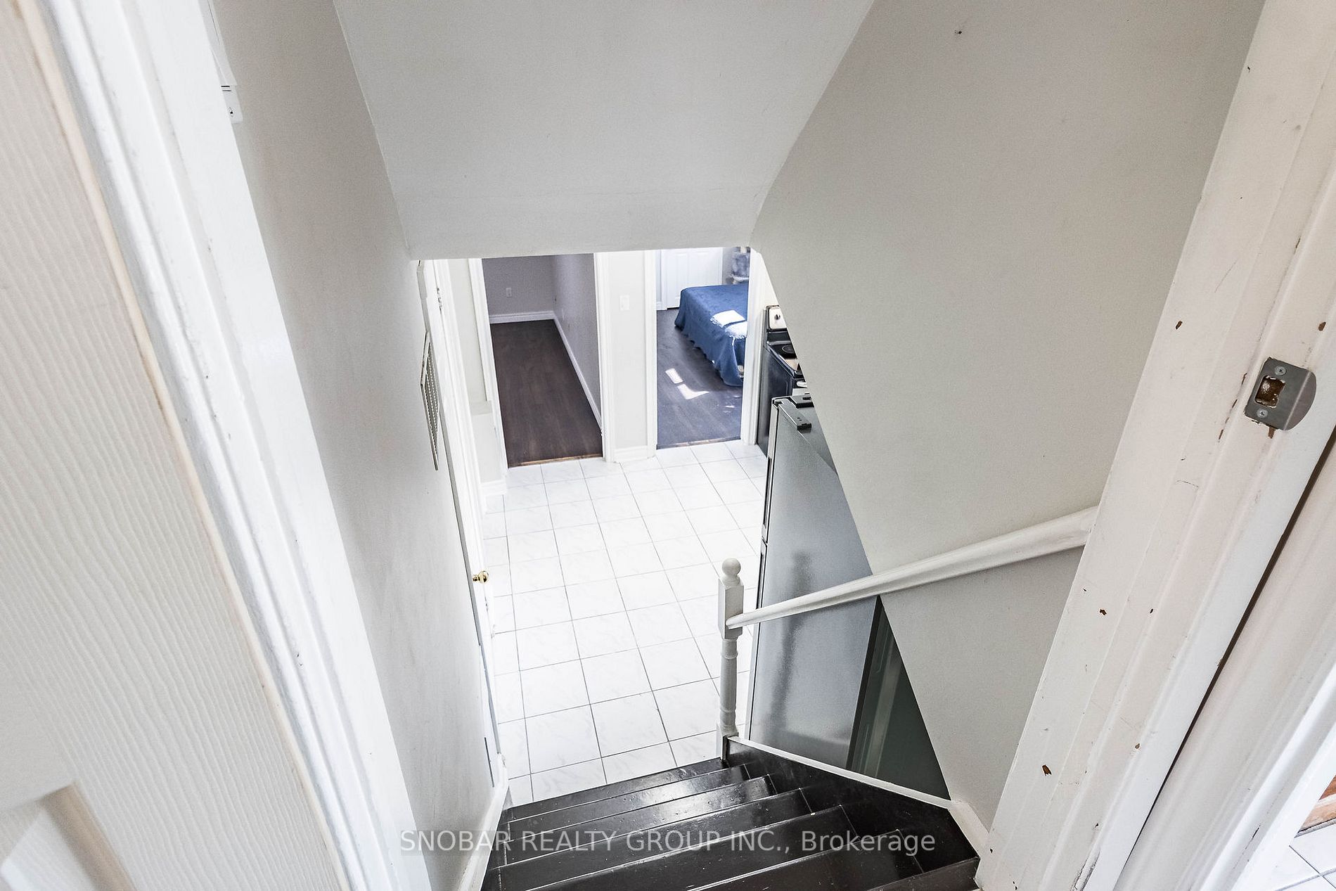 1277 Fairdale Dr