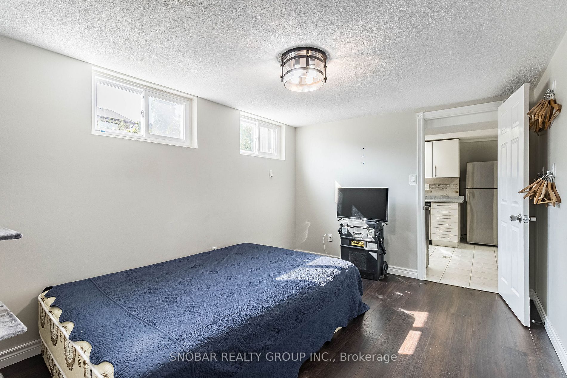 1277 Fairdale Dr