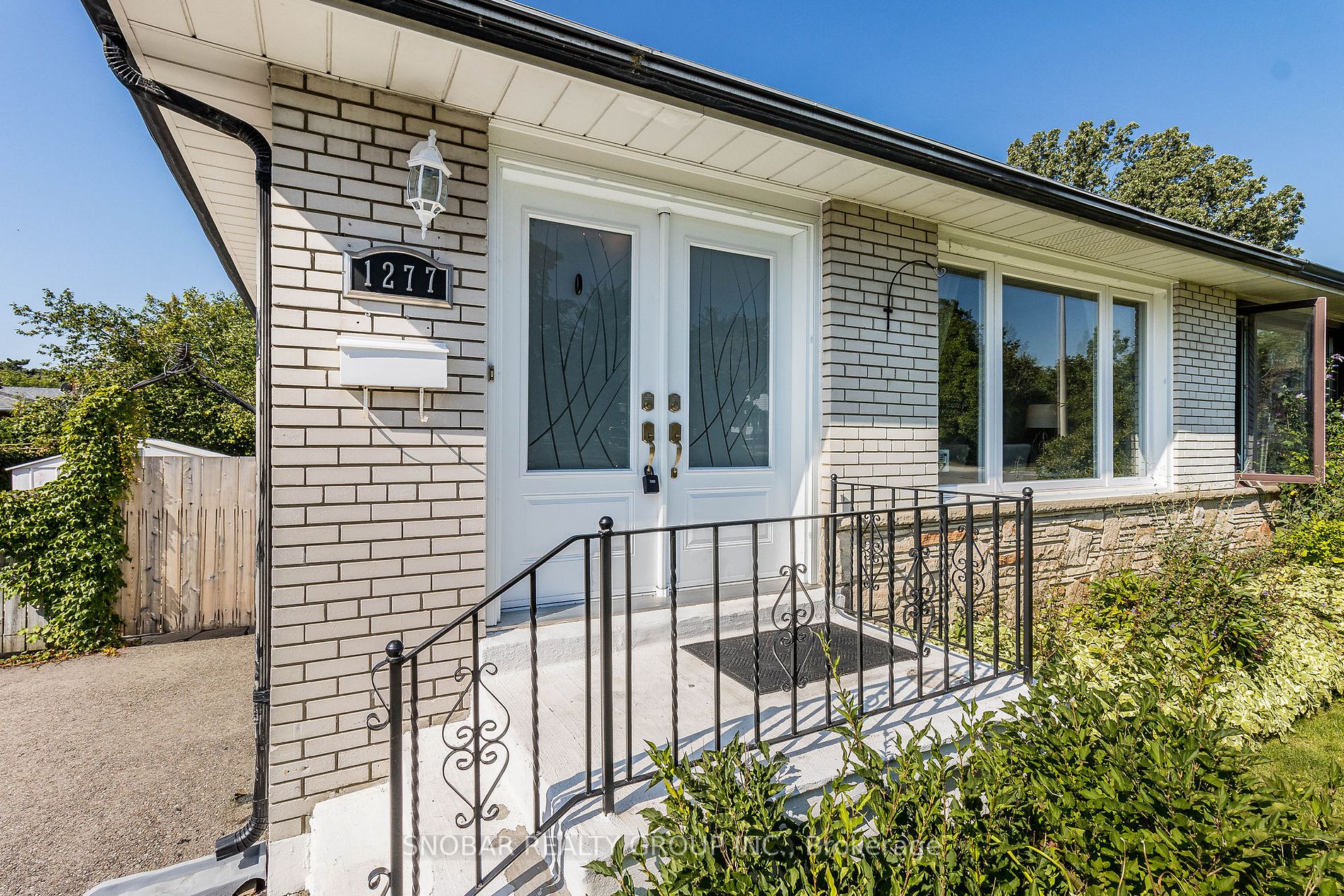 1277 Fairdale Dr