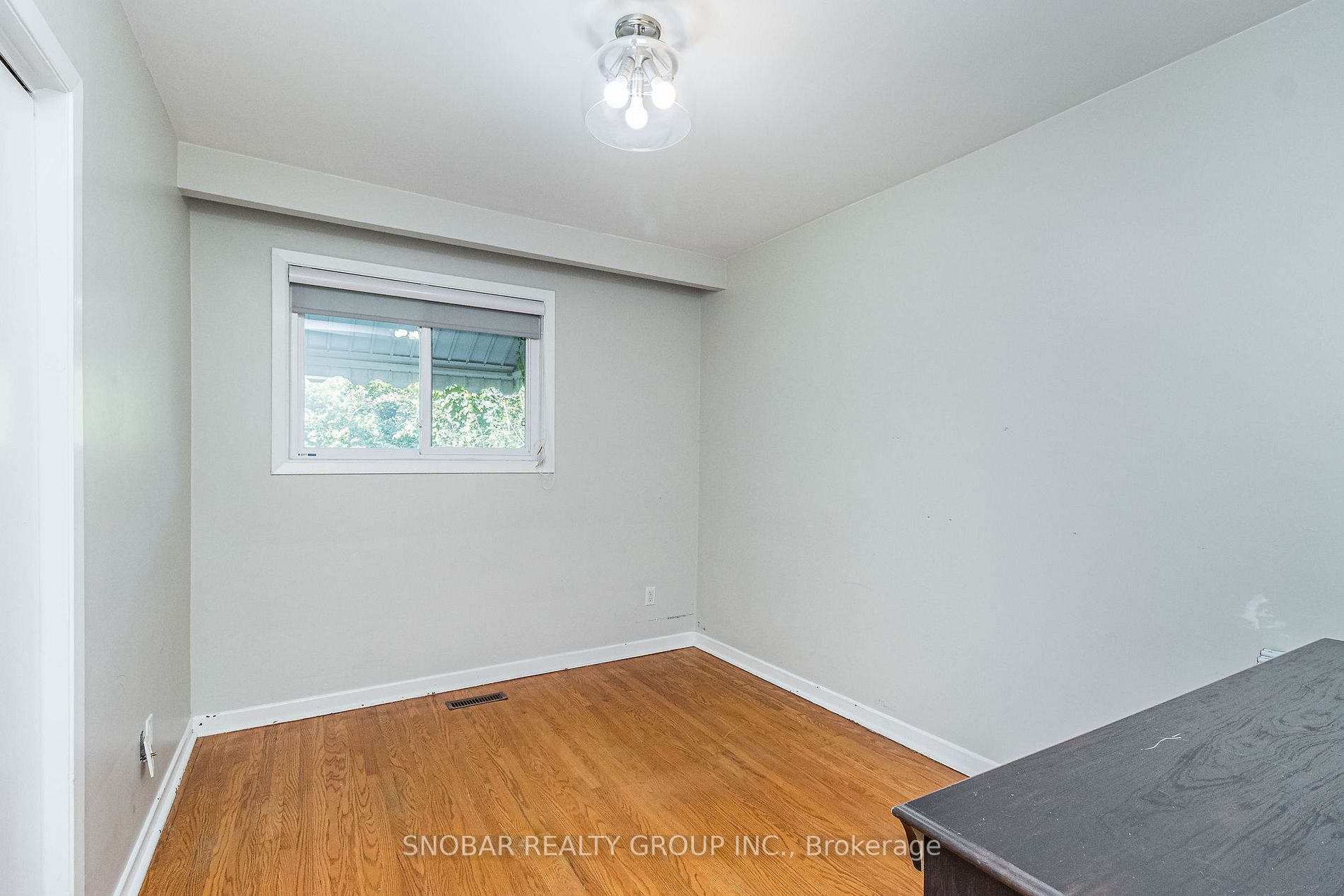 1277 Fairdale Dr