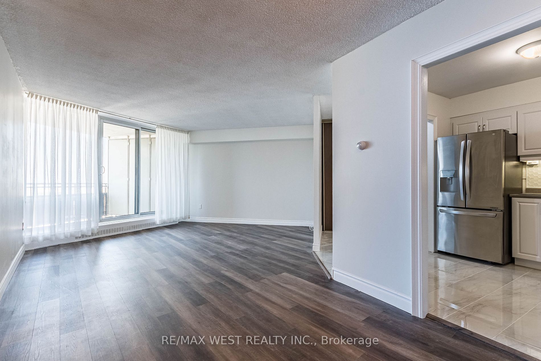 Listing W6811110 - Large Photo # 4