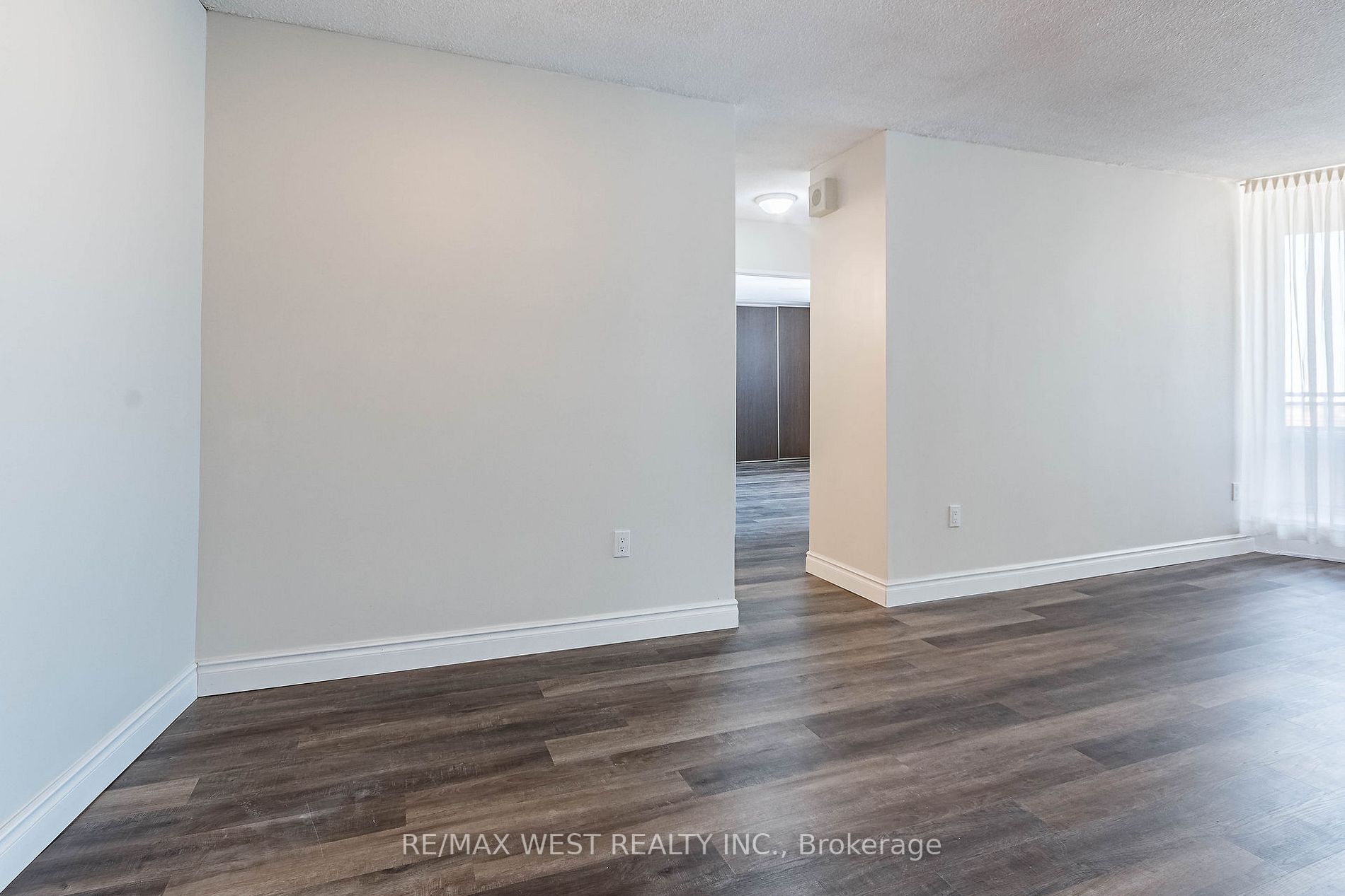 Listing W6811110 - Large Photo # 14