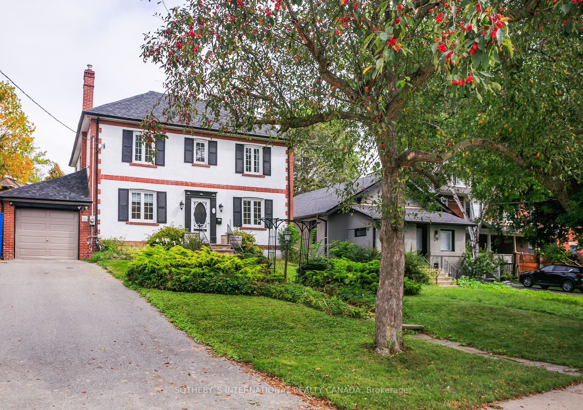 33 Superior Ave