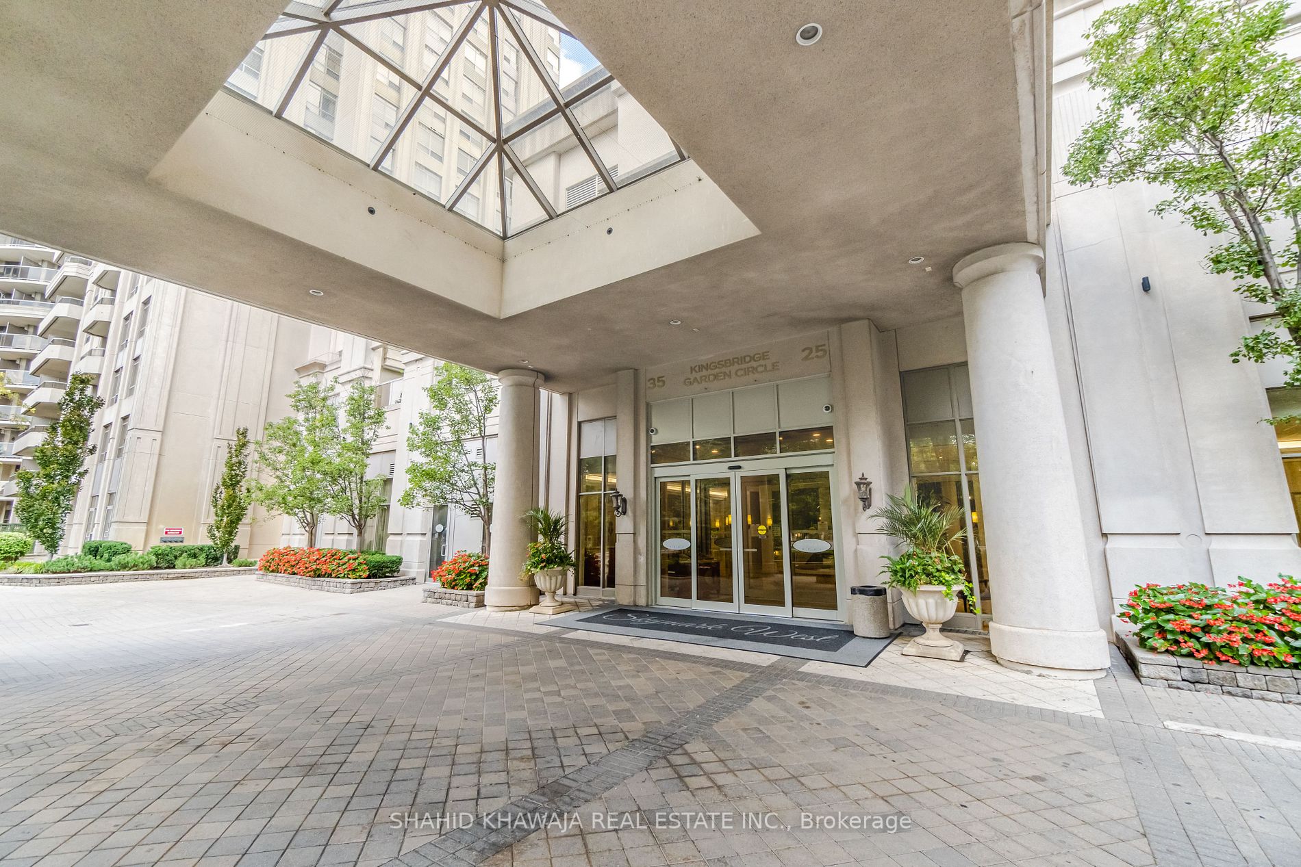 35 Kingsbridge Garden Circ, #1612