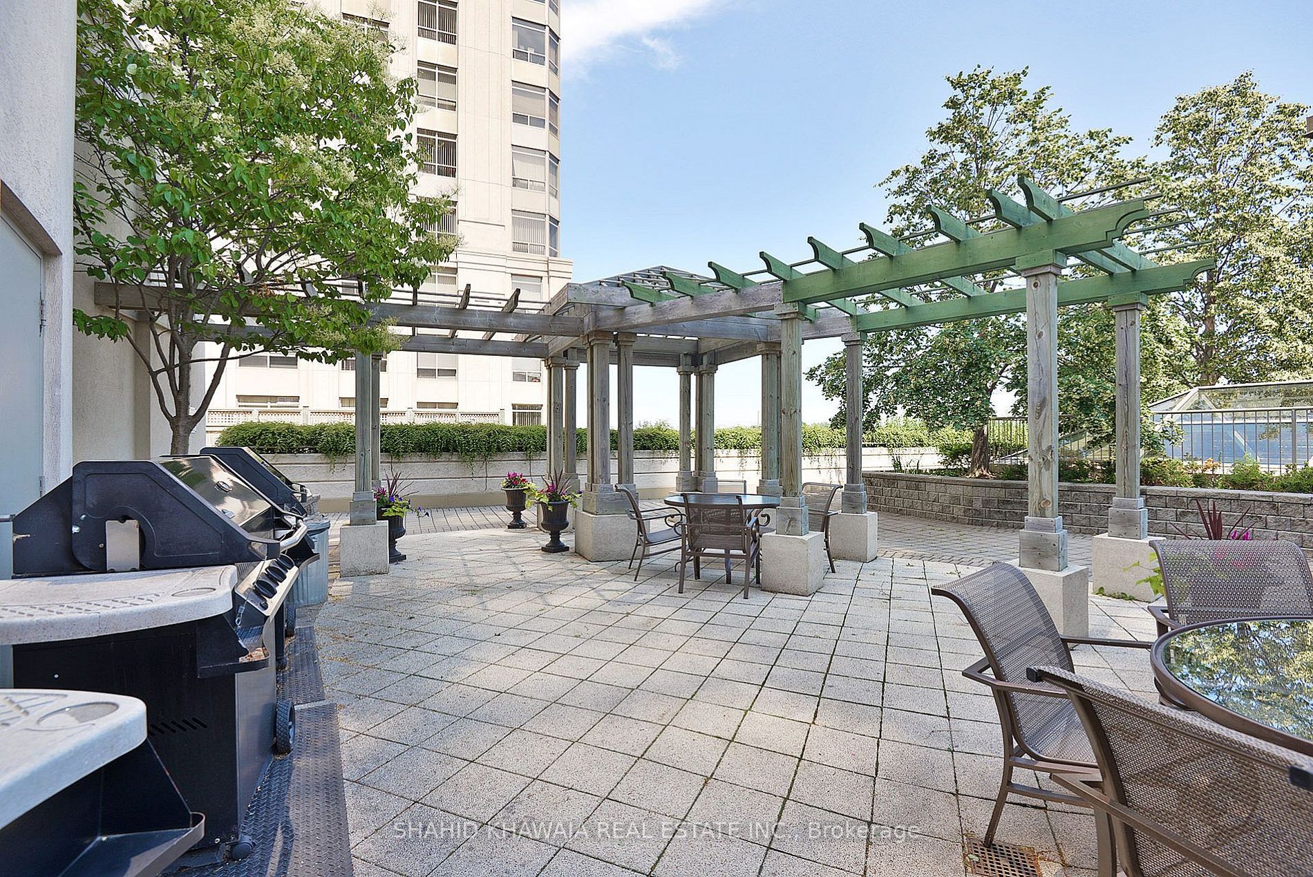 35 Kingsbridge Garden Circ, #1612